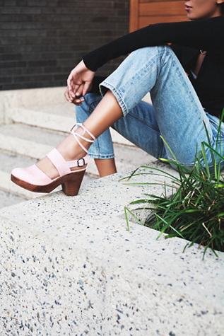 nike sb dunk low elite medicom bearbrick